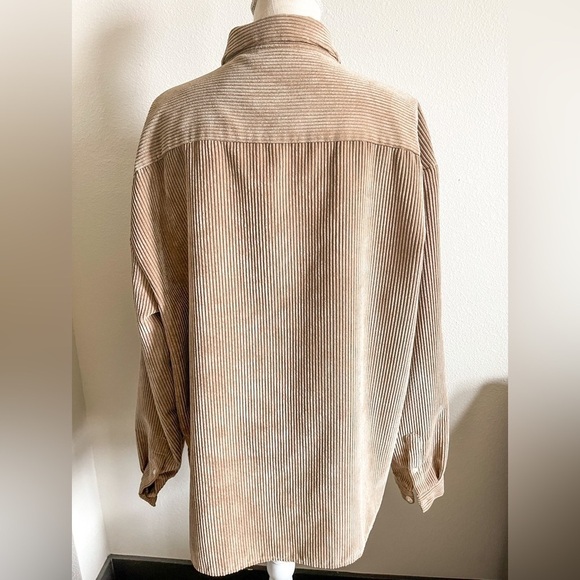 Reclaimed Vintage Shacket, Size Medium - Picture 13 of 15